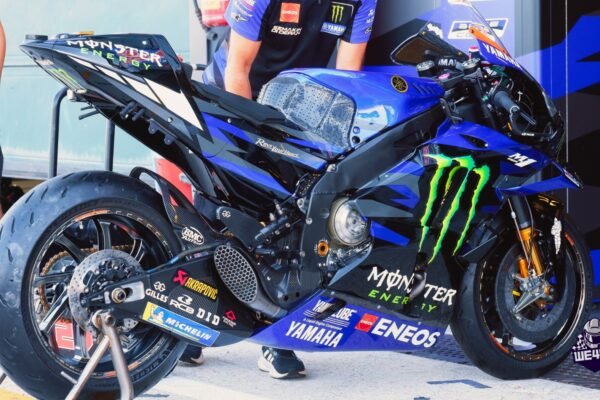 monster-yamaha-m1-motogp-2024